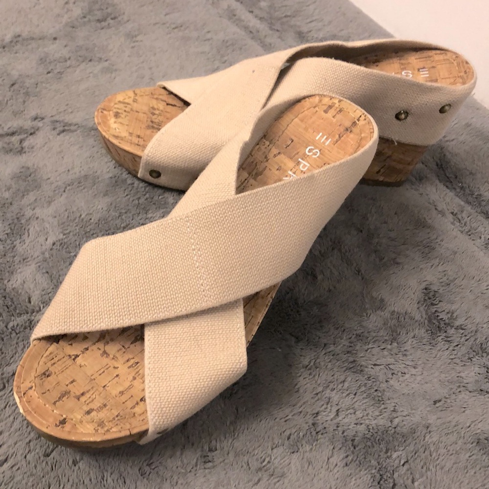 Wedge sandals